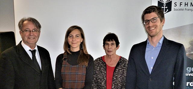 Prix Étienne Taillemite 2019 (de gauche à droite) : Michel AUMONT (président SFHM), Solène RIVOAL, Hélène RICHARD (responsable du prix Taillemite) et Rafaël THIÉBAUT.

